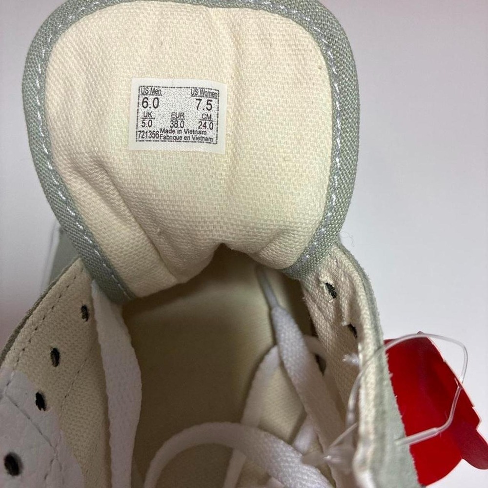 BNWB Old Skool Van's light green/sage canvas and suede men's 6/women's 7.5 - Picture 4 of 5